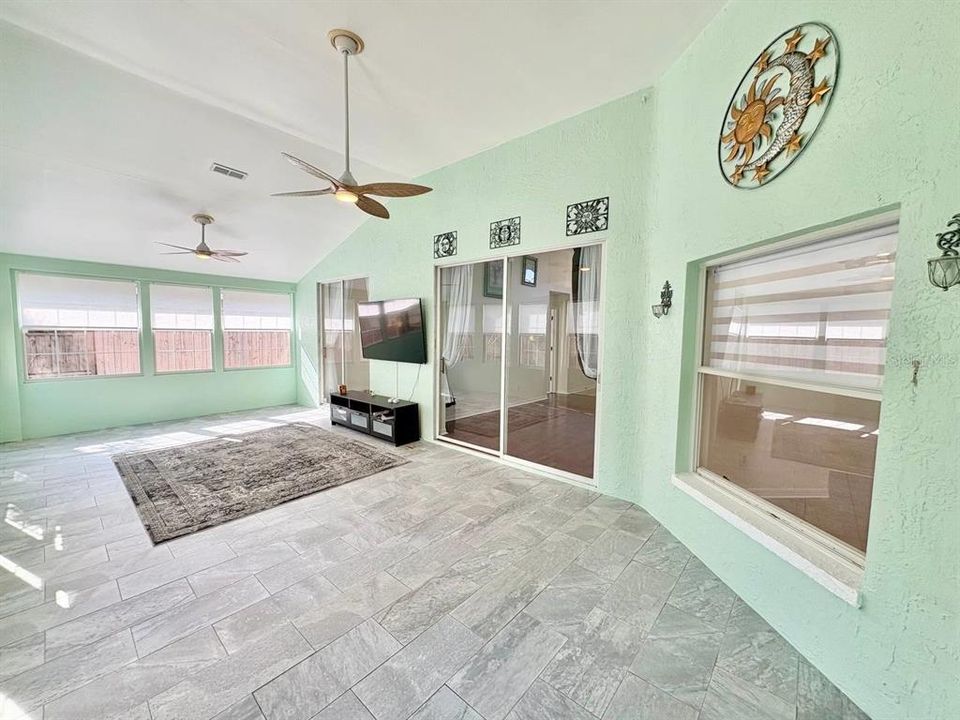 В аренду: $2,800 (4 спален, 2 ванн, 2359 Квадратных фут)