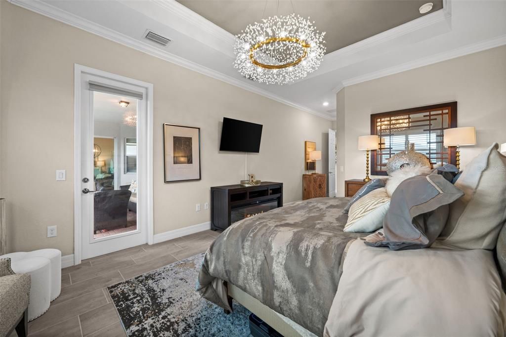 For Sale: $889,900 (4 beds, 2 baths, 2349 Square Feet)