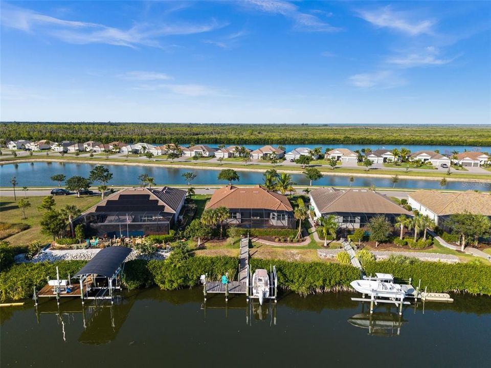 For Sale: $889,900 (4 beds, 2 baths, 2349 Square Feet)