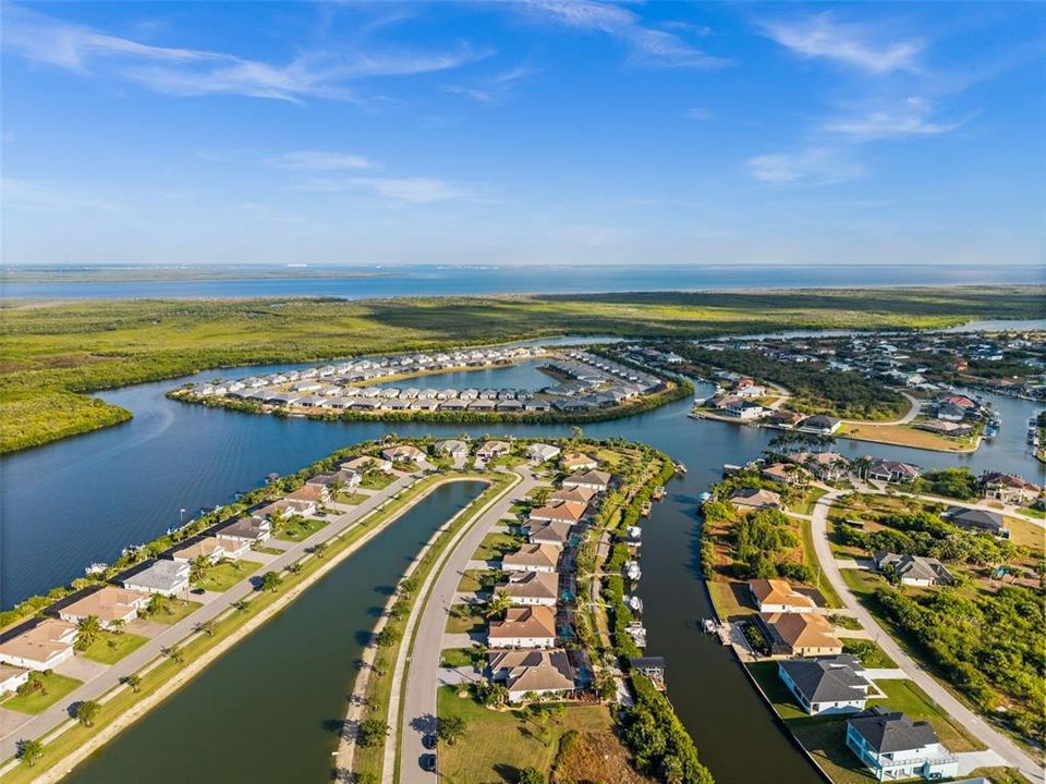 For Sale: $889,900 (4 beds, 2 baths, 2349 Square Feet)