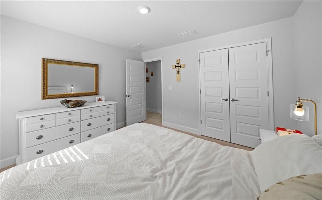 For Sale: $385,000 (4 beds, 2 baths, 2333 Square Feet)