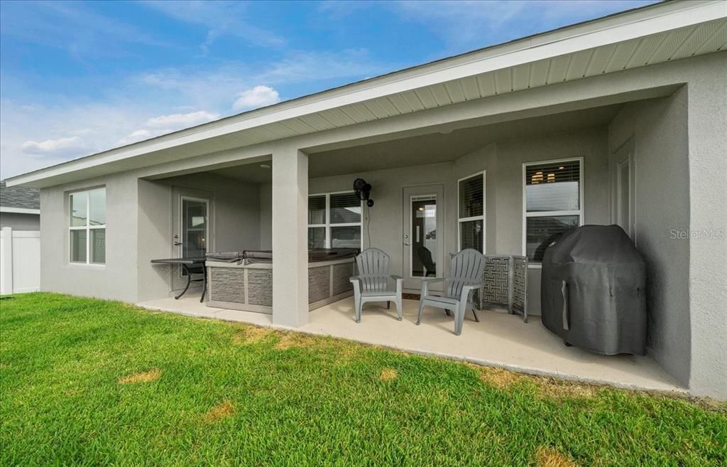 For Sale: $385,000 (4 beds, 2 baths, 2333 Square Feet)