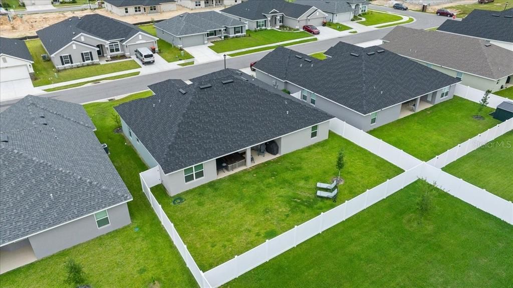 For Sale: $385,000 (4 beds, 2 baths, 2333 Square Feet)