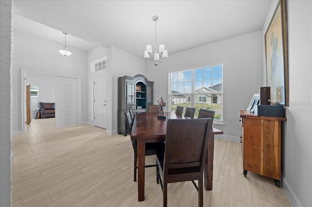 For Sale: $385,000 (4 beds, 2 baths, 2333 Square Feet)