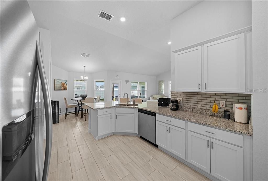 For Sale: $385,000 (4 beds, 2 baths, 2333 Square Feet)