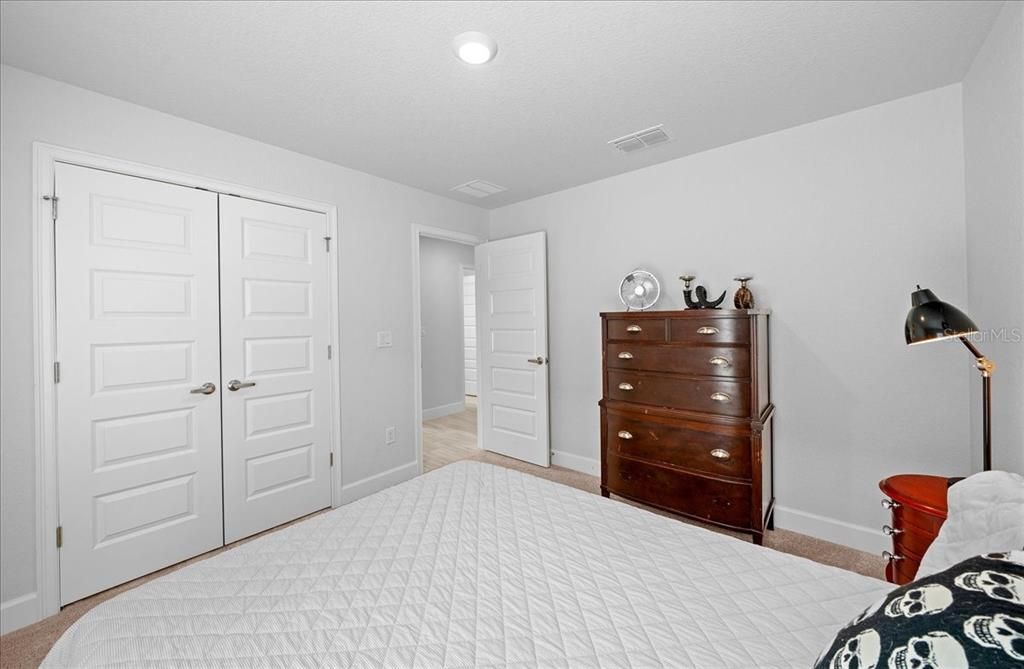 For Sale: $385,000 (4 beds, 2 baths, 2333 Square Feet)