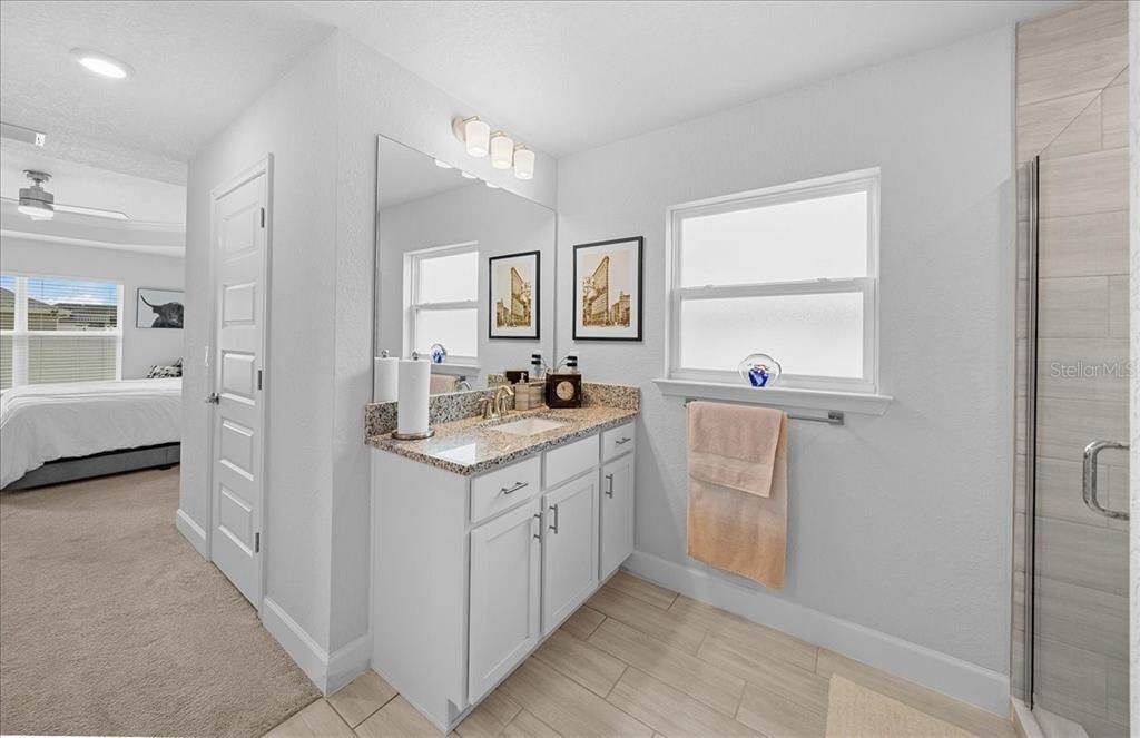 For Sale: $385,000 (4 beds, 2 baths, 2333 Square Feet)