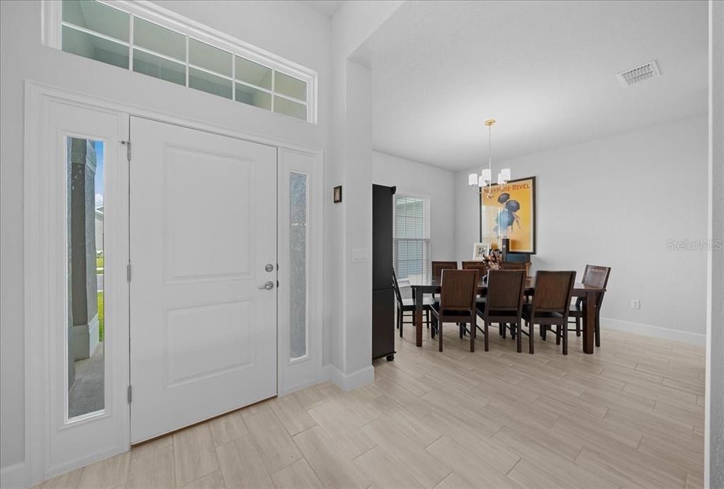 For Sale: $385,000 (4 beds, 2 baths, 2333 Square Feet)