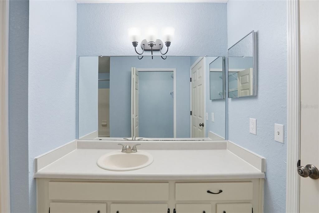 En Venta: $225,000 (2 camas, 2 baños, 1044 Pies cuadrados)