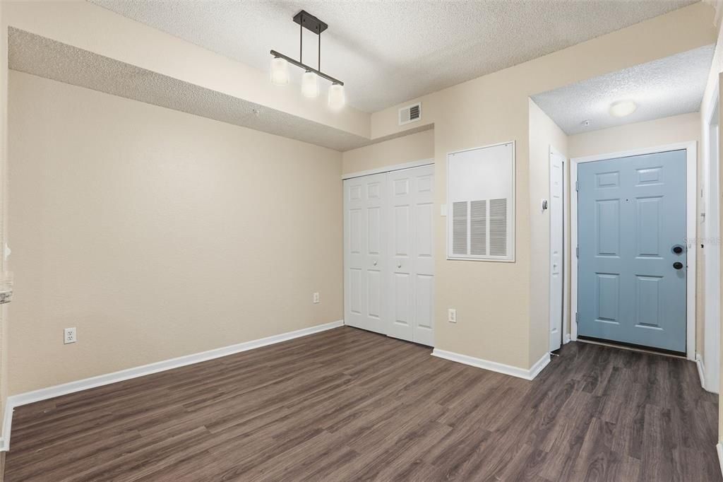 En Venta: $225,000 (2 camas, 2 baños, 1044 Pies cuadrados)