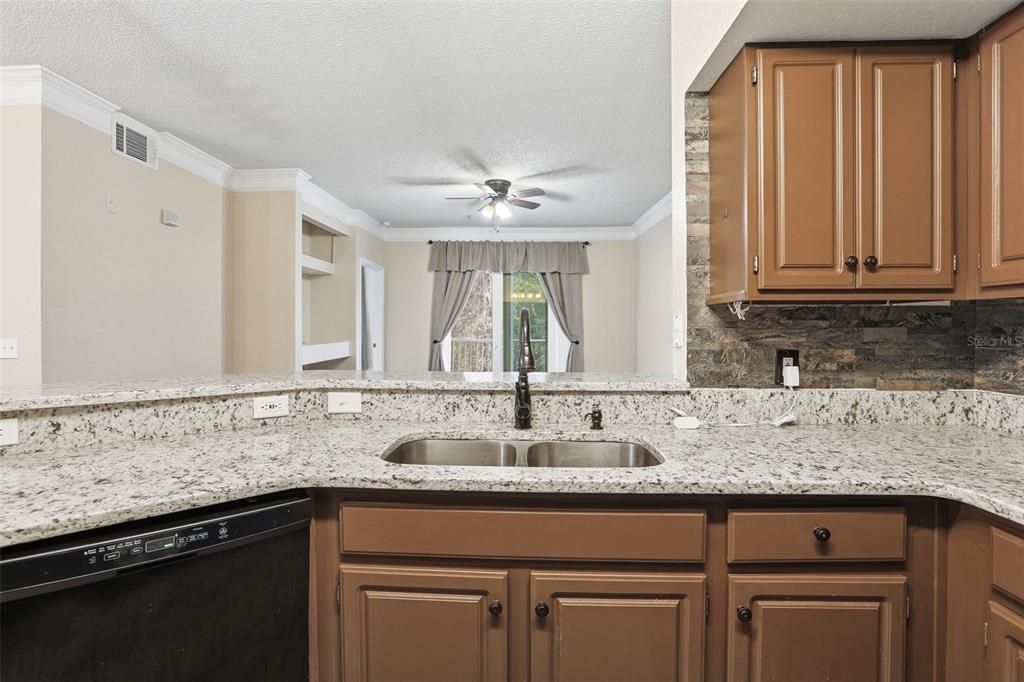 En Venta: $225,000 (2 camas, 2 baños, 1044 Pies cuadrados)