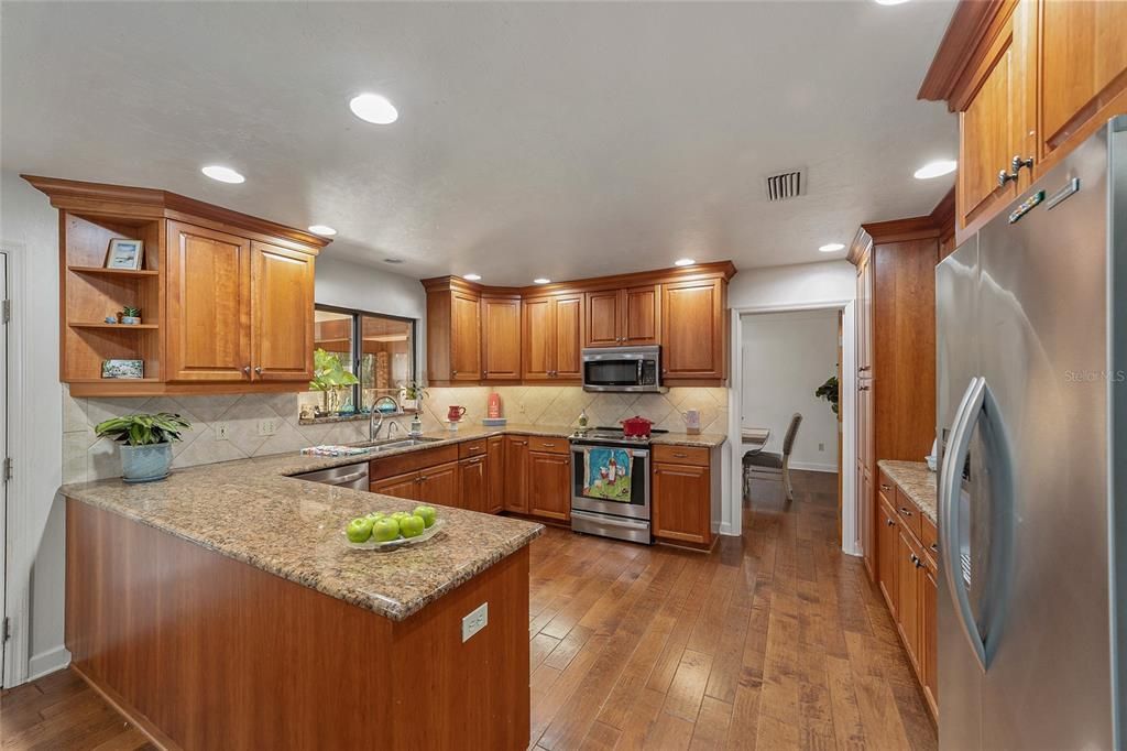 待售: $699,000 (3 贝兹, 3 浴室, 3764 平方英尺)