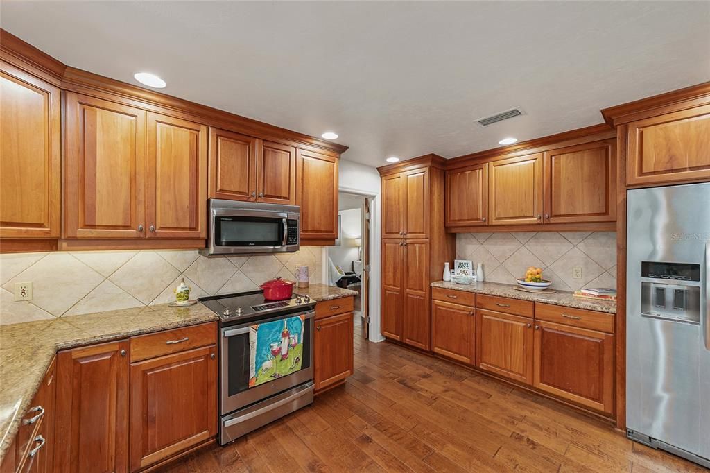 待售: $699,000 (3 贝兹, 3 浴室, 3764 平方英尺)