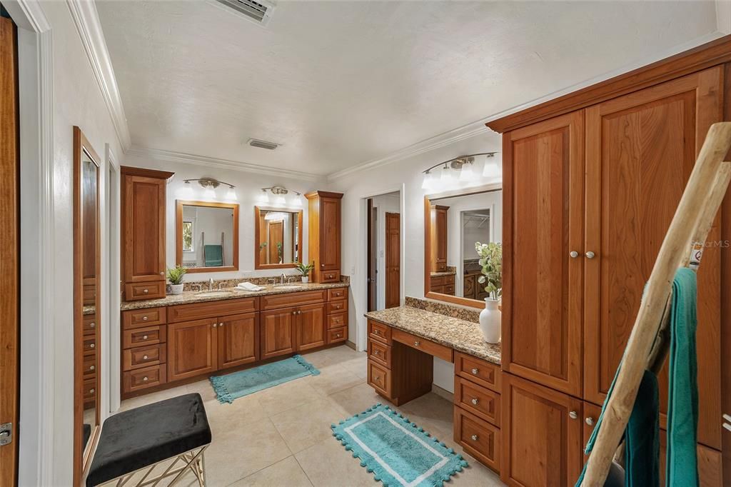 待售: $699,000 (3 贝兹, 3 浴室, 3764 平方英尺)