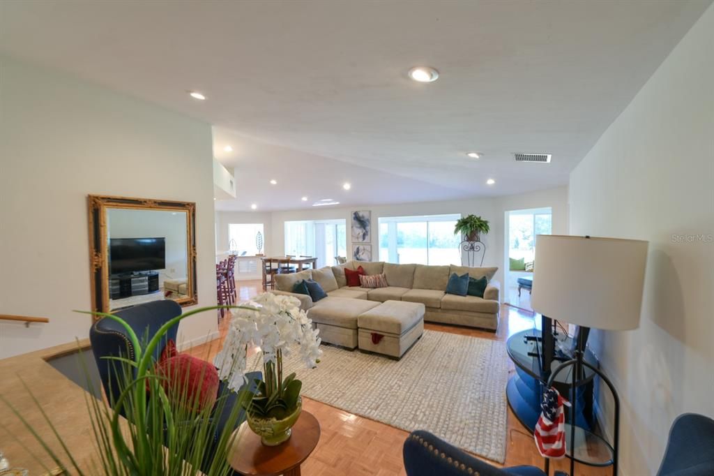 For Sale: $525,000 (3 beds, 2 baths, 2939 Square Feet)