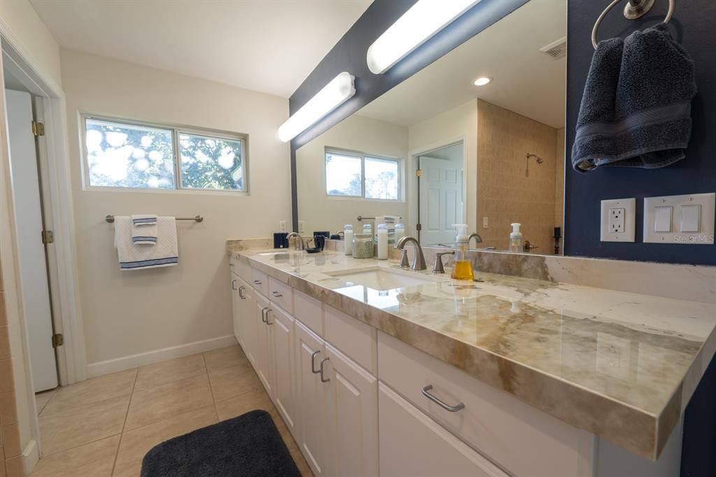 For Sale: $525,000 (3 beds, 2 baths, 2939 Square Feet)