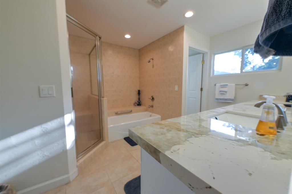 For Sale: $525,000 (3 beds, 2 baths, 2939 Square Feet)