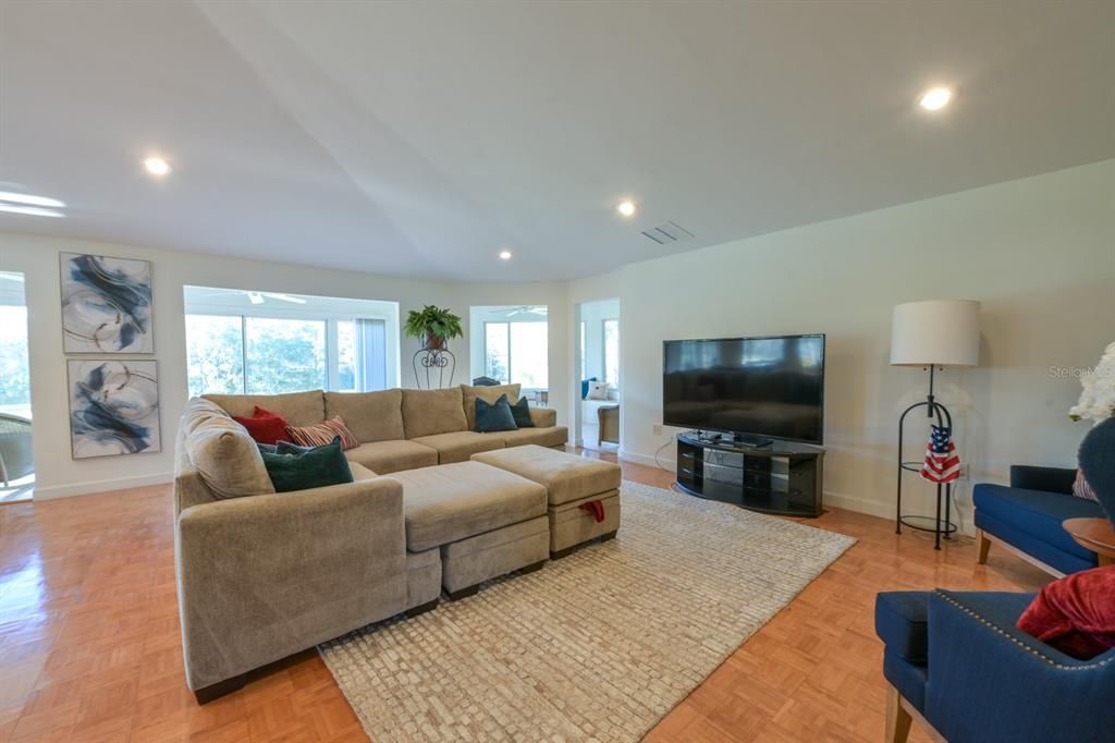 For Sale: $525,000 (3 beds, 2 baths, 2939 Square Feet)