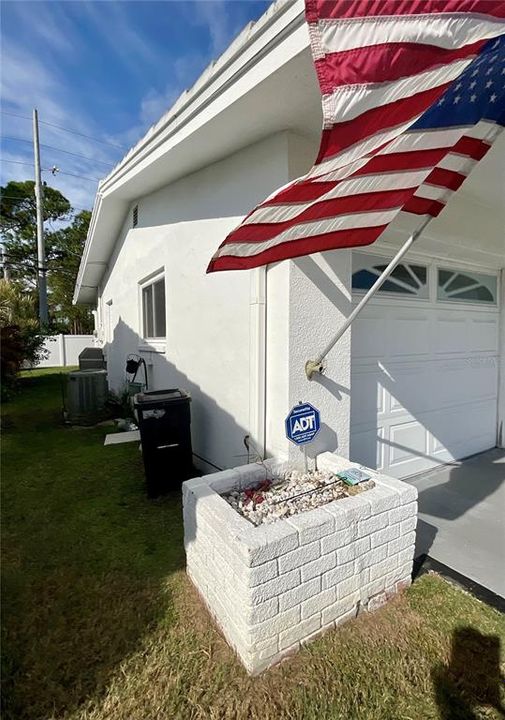 待售: $249,500 (2 贝兹, 2 浴室, 890 平方英尺)