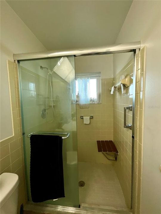 待售: $249,500 (2 贝兹, 2 浴室, 890 平方英尺)