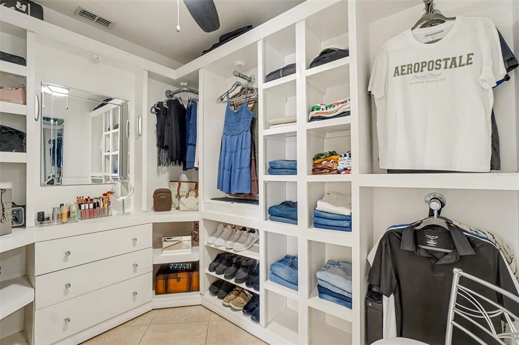 For Sale: $439,000 (4 beds, 2 baths, 2243 Square Feet)