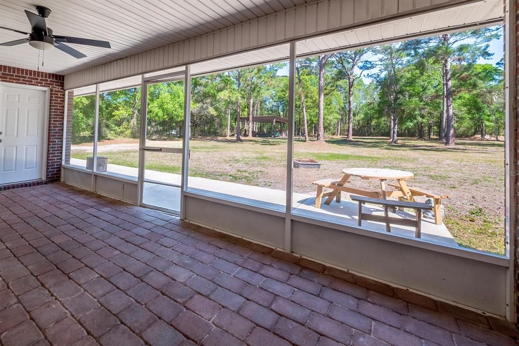 For Sale: $849,000 (4 beds, 3 baths, 2695 Square Feet)