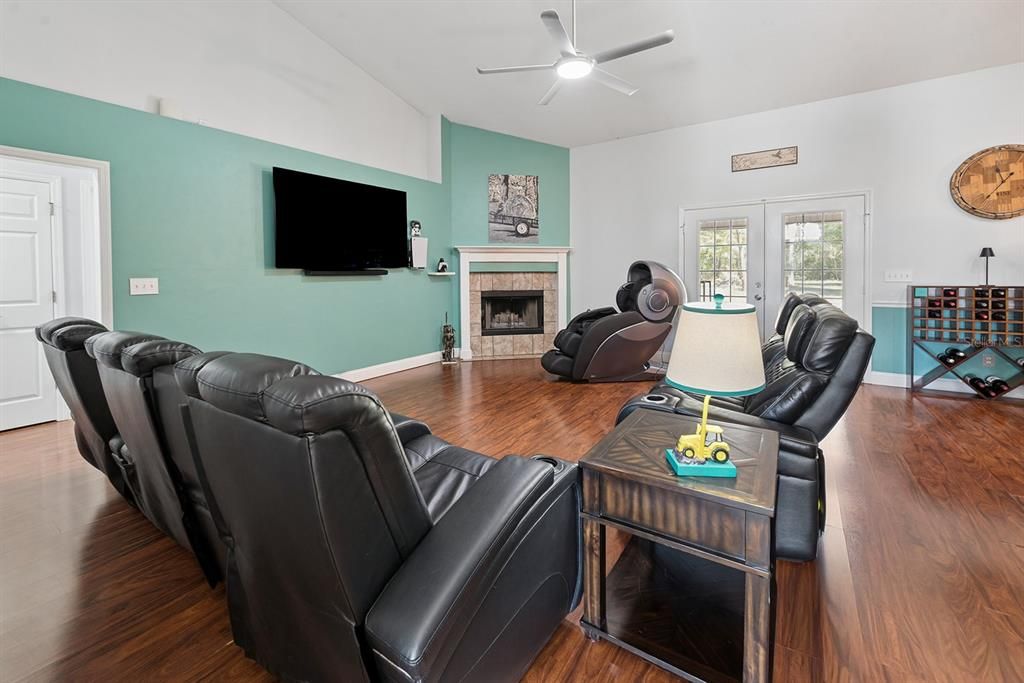 For Sale: $849,000 (4 beds, 3 baths, 2695 Square Feet)