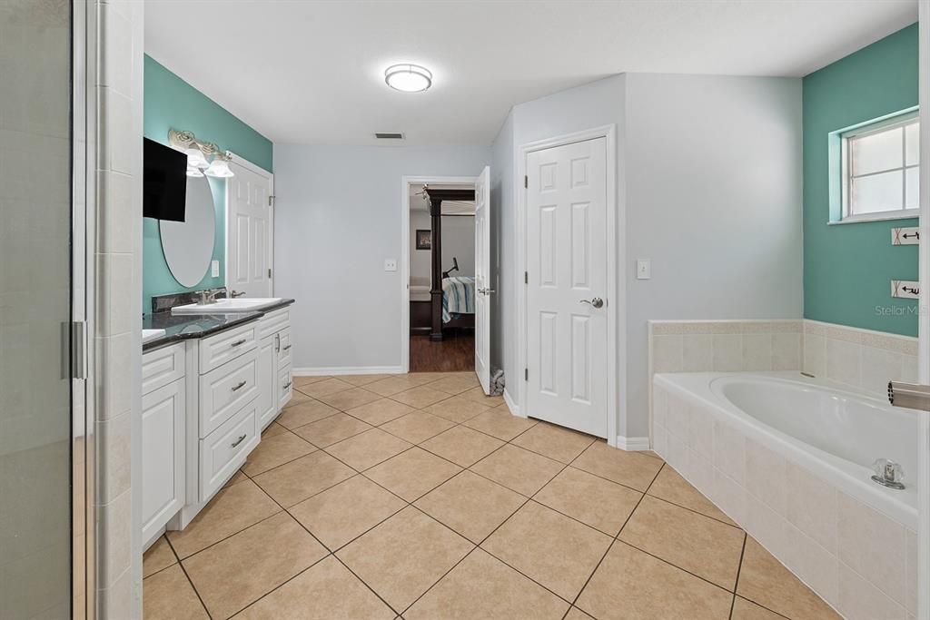 For Sale: $849,000 (4 beds, 3 baths, 2695 Square Feet)