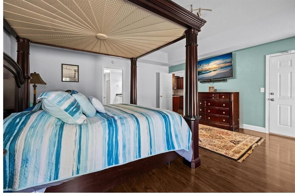 For Sale: $849,000 (4 beds, 3 baths, 2695 Square Feet)
