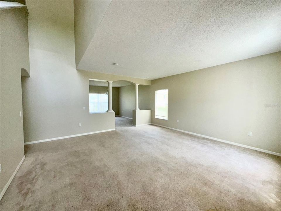 For Rent: $2,000 (4 beds, 2 baths, 2931 Square Feet)