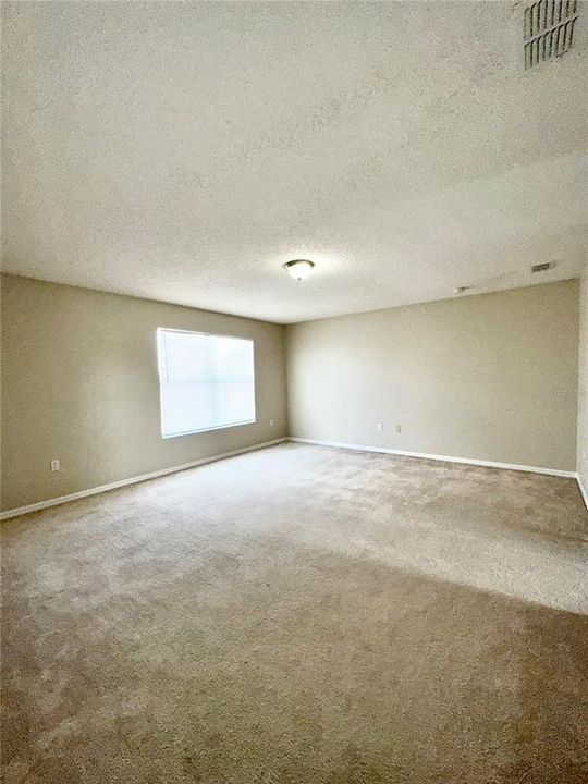 For Rent: $2,000 (4 beds, 2 baths, 2931 Square Feet)