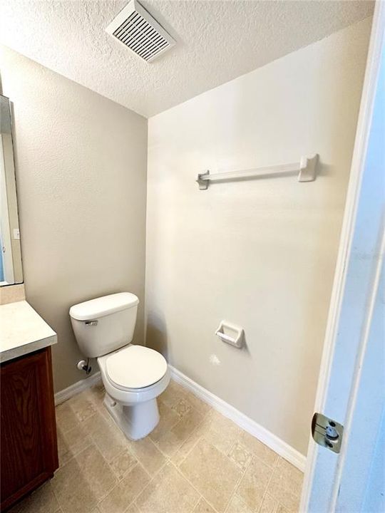 For Rent: $2,000 (4 beds, 2 baths, 2931 Square Feet)