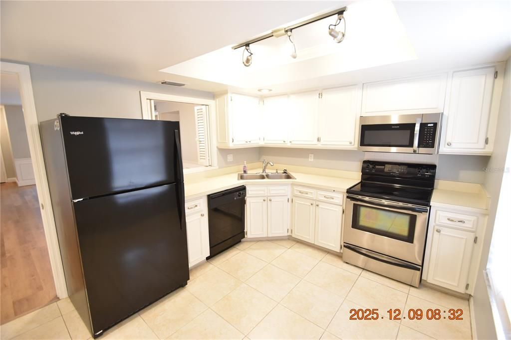 出租: $1,850 (2 贝兹, 2 浴室, 1208 平方英尺)