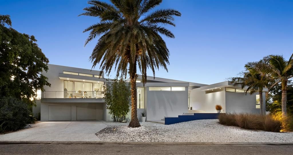 For Sale: $5,195,000 (4 beds, 3 baths, 3774 Square Feet)