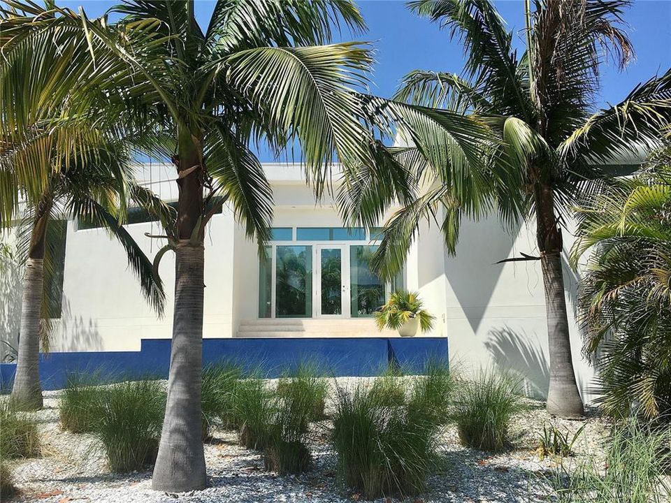 For Sale: $5,195,000 (4 beds, 3 baths, 3774 Square Feet)
