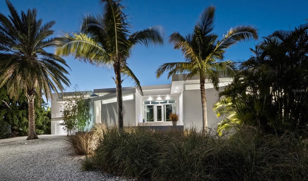 For Sale: $5,195,000 (4 beds, 3 baths, 3774 Square Feet)
