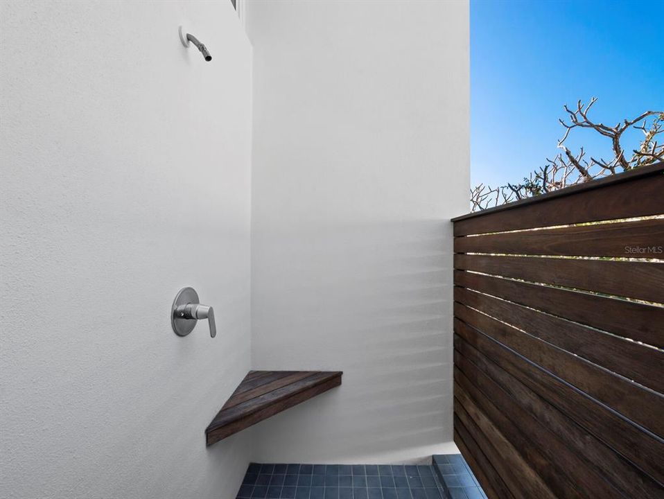 For Sale: $5,195,000 (4 beds, 3 baths, 3774 Square Feet)