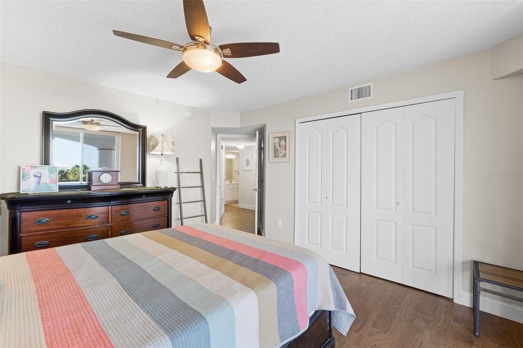 На продажу: $485,000 (3 спален, 2 ванн, 2348 Квадратных фут)