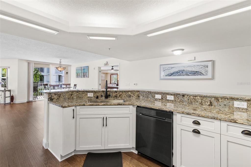 На продажу: $485,000 (3 спален, 2 ванн, 2348 Квадратных фут)