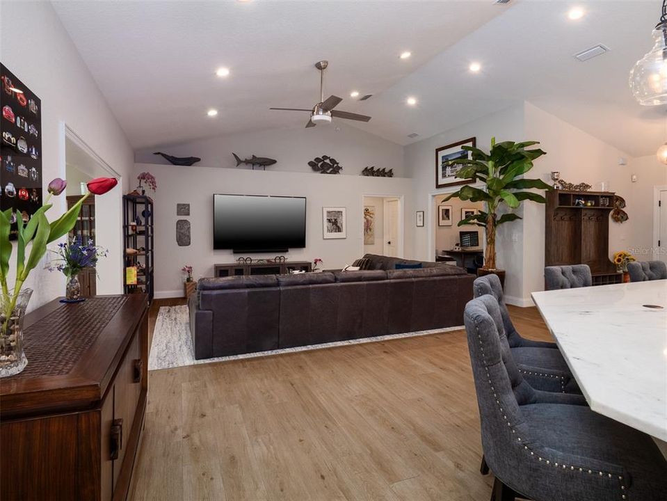 For Sale: $4,125,000 (3 beds, 2 baths, 2318 Square Feet)