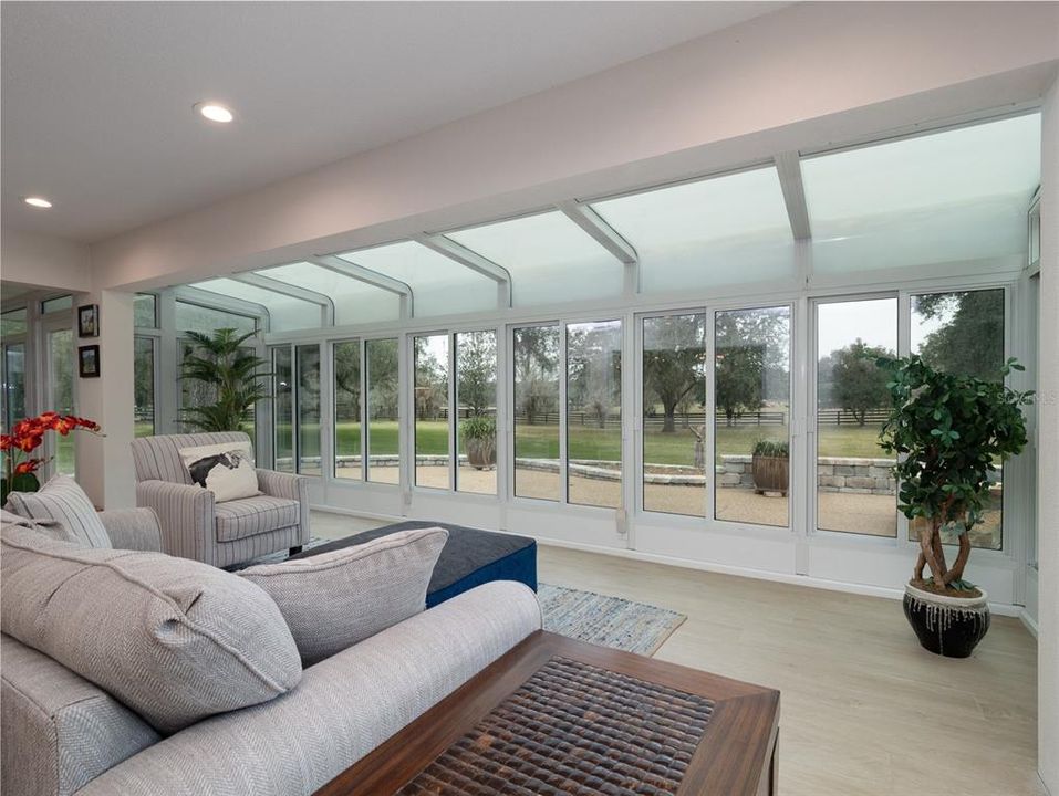 For Sale: $4,125,000 (3 beds, 2 baths, 2318 Square Feet)