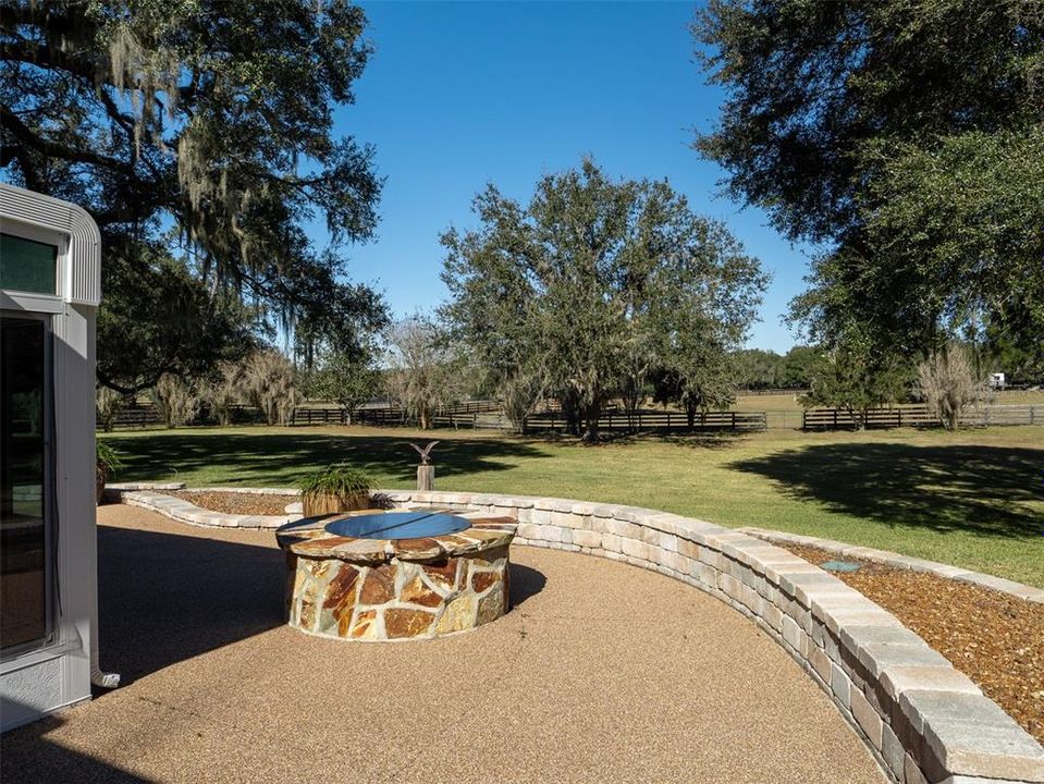 For Sale: $4,125,000 (3 beds, 2 baths, 2318 Square Feet)