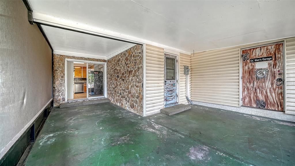 For Sale: $397,000 (4 beds, 3 baths, 1981 Square Feet)