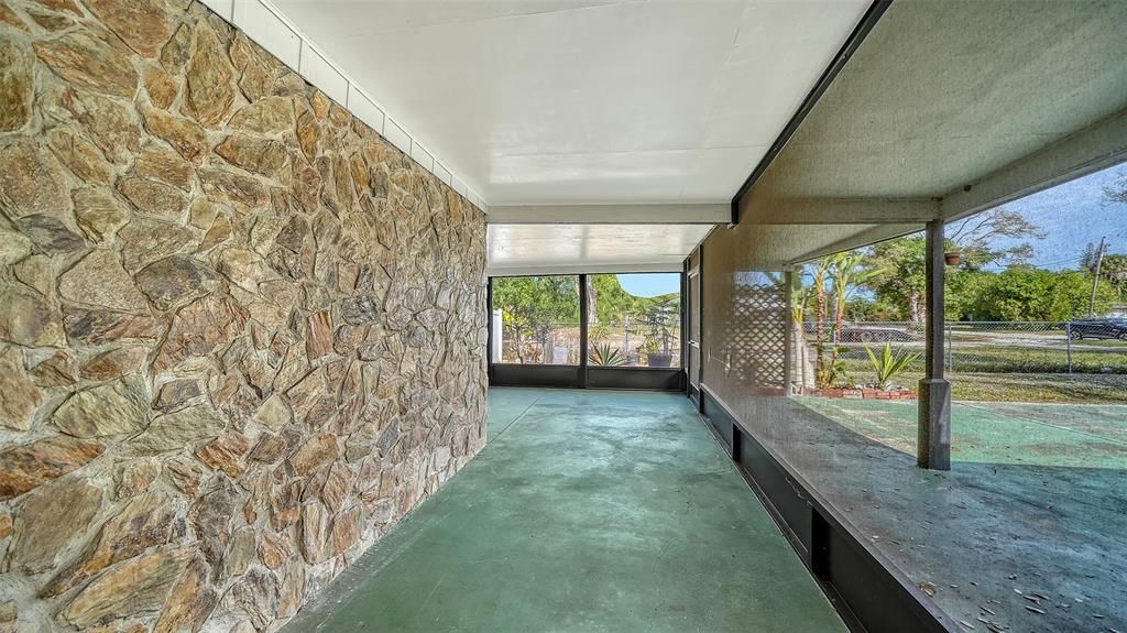 For Sale: $397,000 (4 beds, 3 baths, 1981 Square Feet)