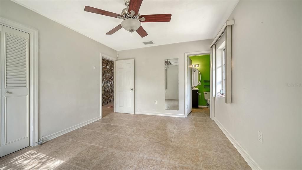 For Sale: $397,000 (4 beds, 3 baths, 1981 Square Feet)