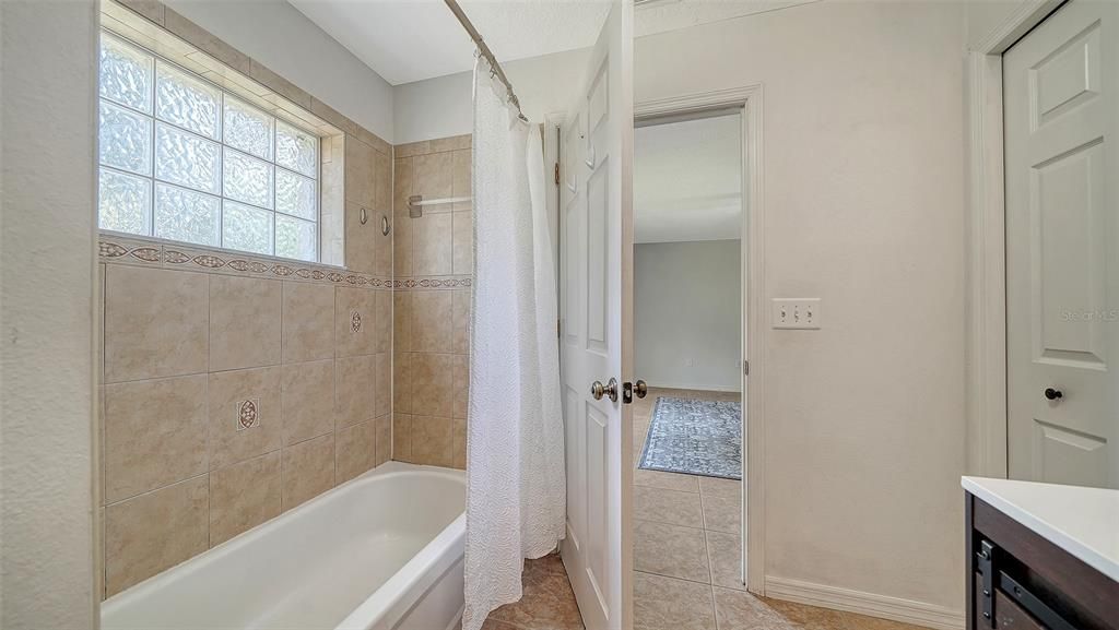 For Sale: $397,000 (4 beds, 3 baths, 1981 Square Feet)