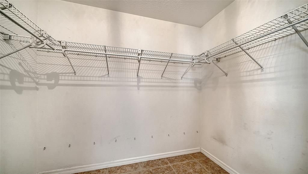 For Sale: $397,000 (4 beds, 3 baths, 1981 Square Feet)