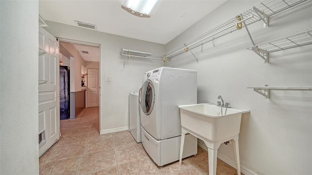 For Sale: $397,000 (4 beds, 3 baths, 1981 Square Feet)