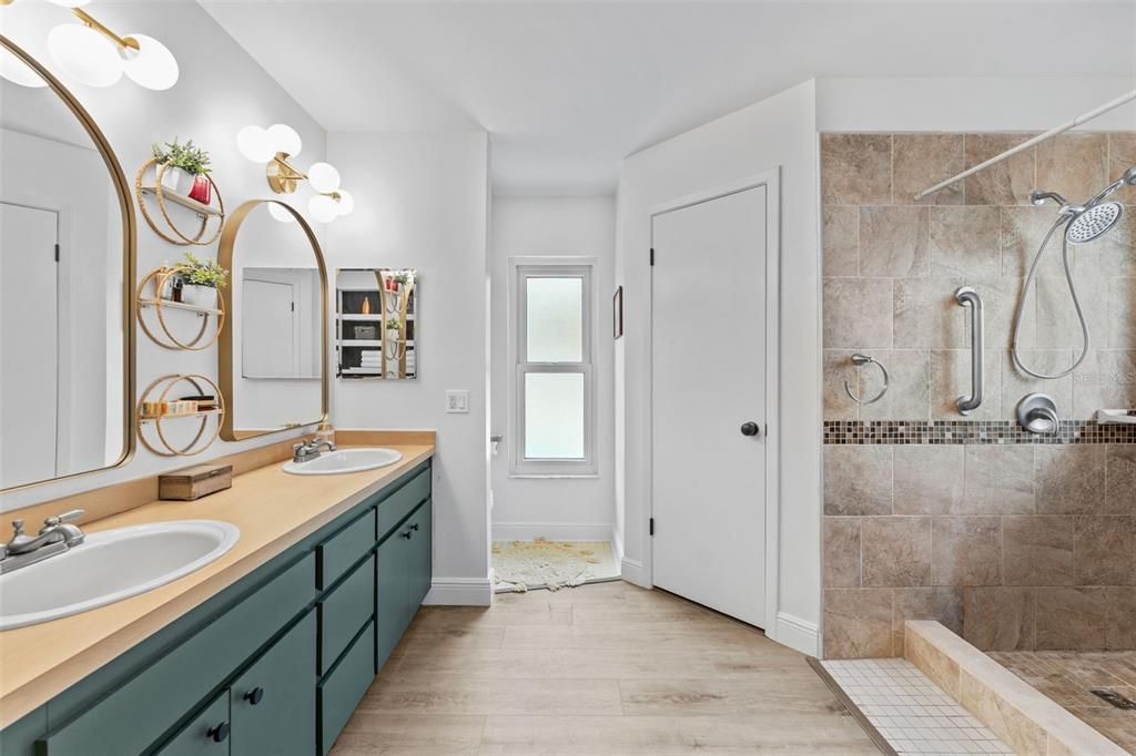 На продажу: $535,000 (3 спален, 2 ванн, 1875 Квадратных фут)