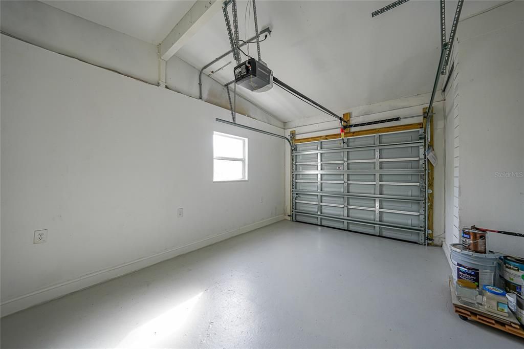 待售: $200,000 (3 贝兹, 1 浴室, 952 平方英尺)